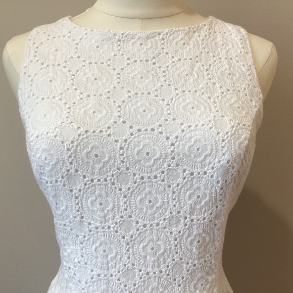 **NWOT** Kensie Embroidered Eyelet Sun Dress - Size M - Picture 3 of 5